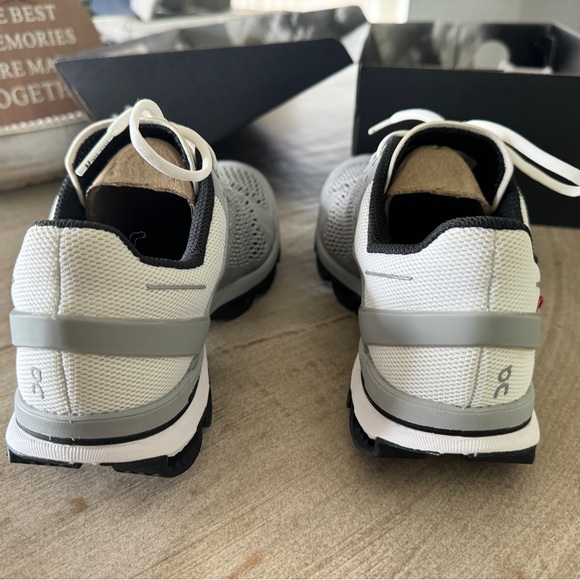 Brand NIB On Cloud Cloudsurfer Shoes - Picture 5 of 9